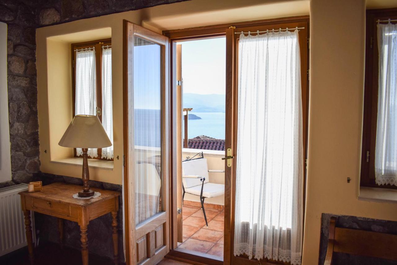 Captain'S View Mythimna Exterior foto